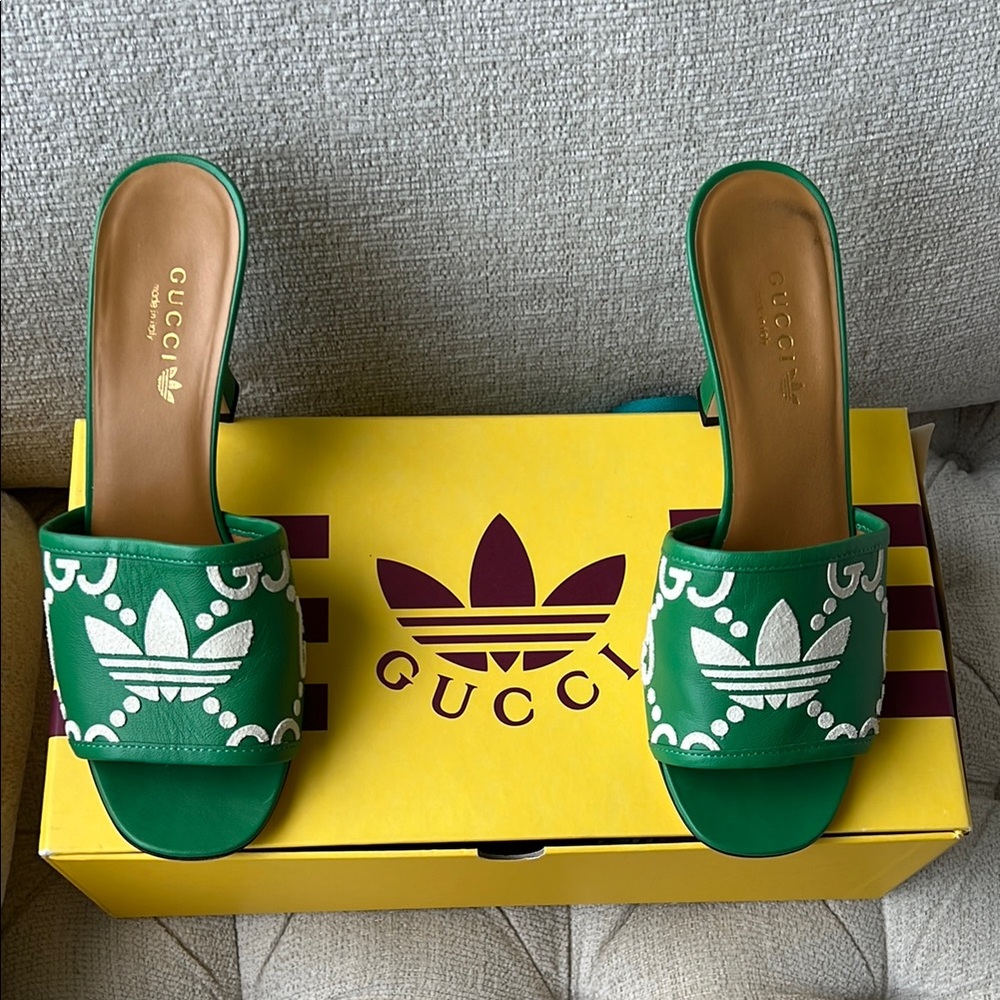 Gucci Green Sandals Slip-On Open-Toe
